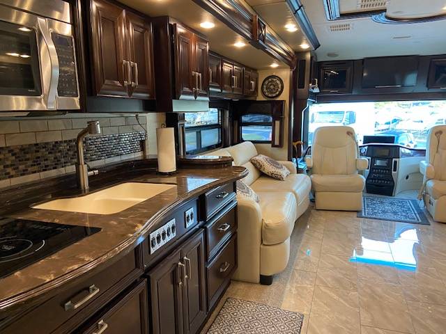 Used 2015 American Coach American Revolution 42T Class A Motorhome