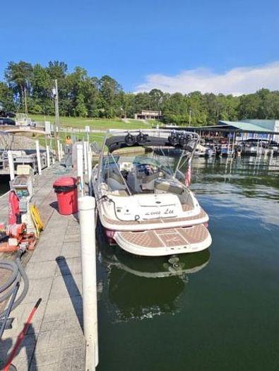 Used 2020 Sea Ray 240 Sundeck
