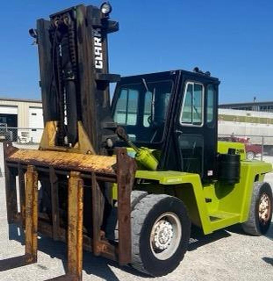 Used 1984 Clark Forklift