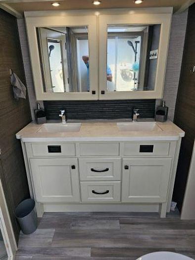 Used 2022 Vanleigh Beacon 39GBB