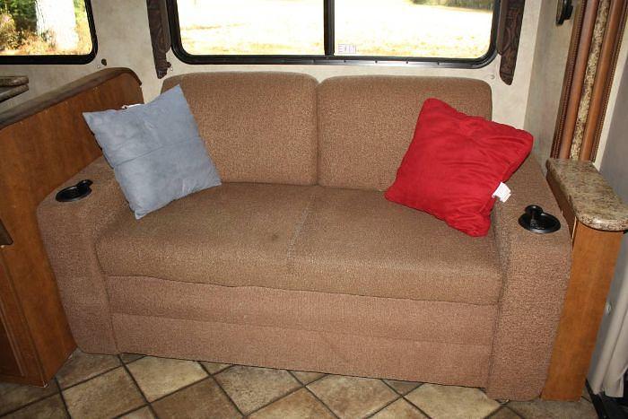 Used 2014 Thor Motor Coach Freedom Elite 31L