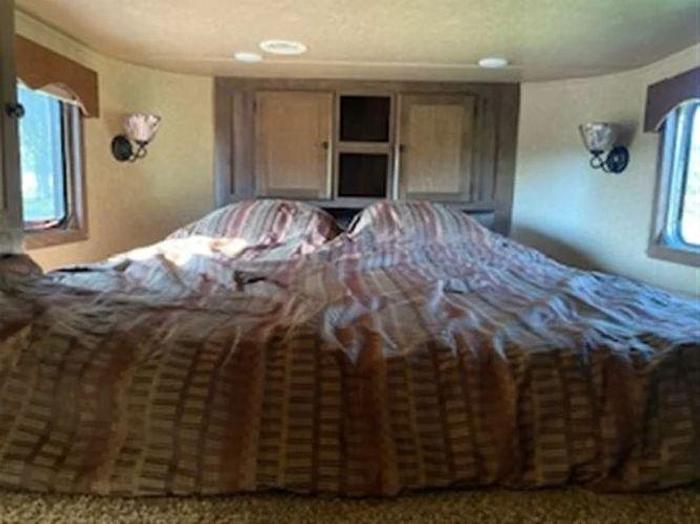 Used 2019 Lakota Charger 8411RK 4 Horse Trailer with Living Quarters