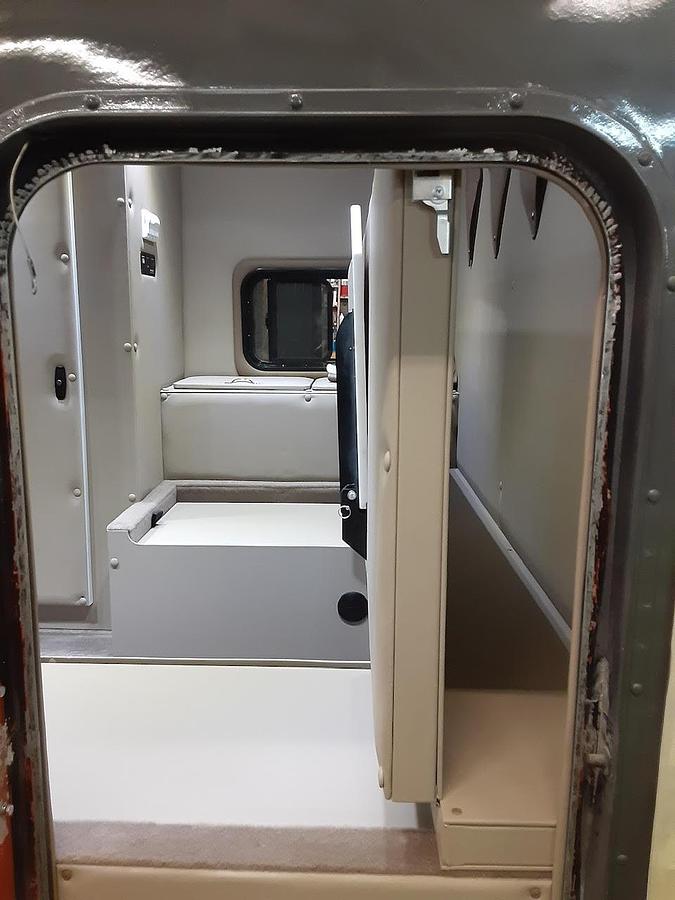 Used 2000 Kenworth W900 Conventional Sleeper Semi