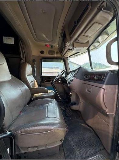 Used 2013 Peterbilt 389