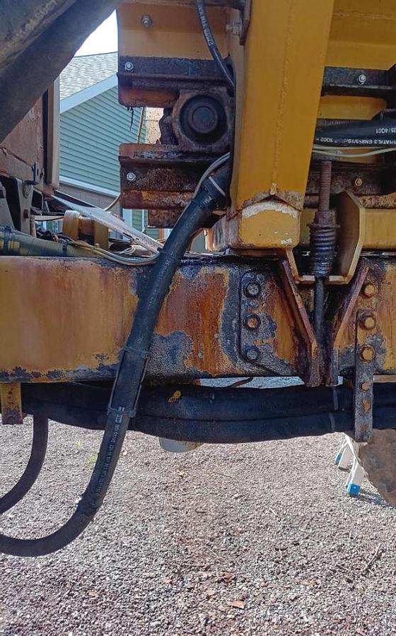 Used 2009 AG-CHEM ROGATOR 1386 Self Propelled Sprayer