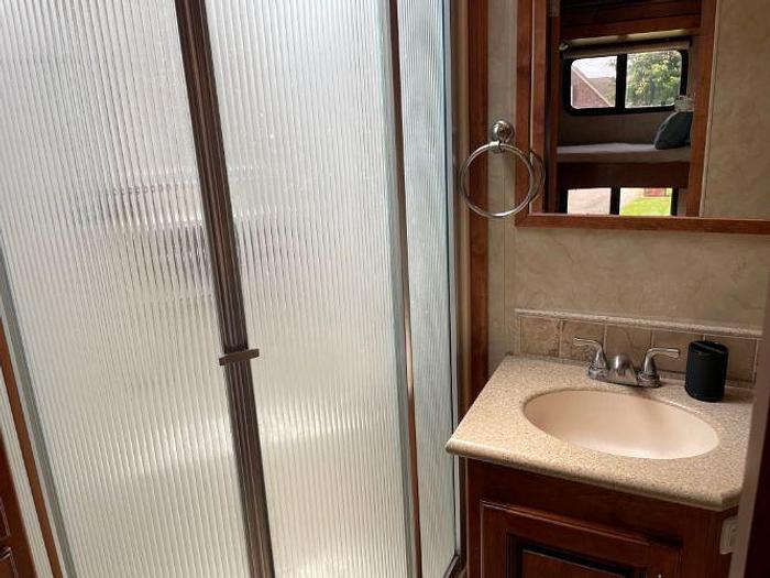 Used 2011 Monaco KNIGHT 40PBT