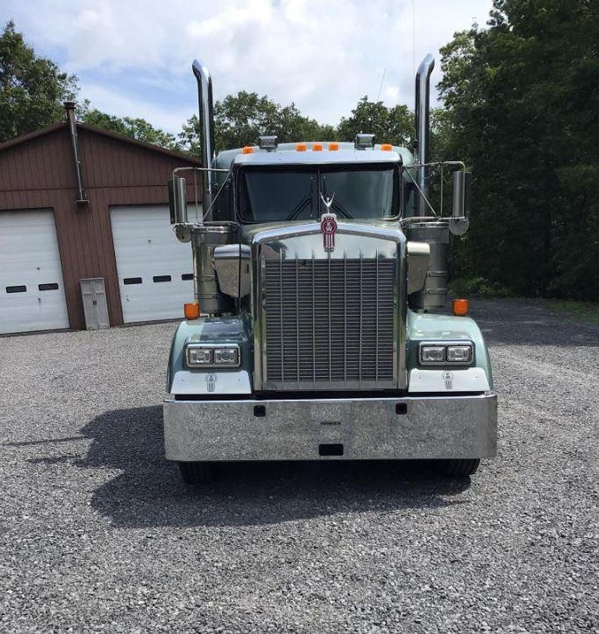 Used 2020 KENWORTH W900L