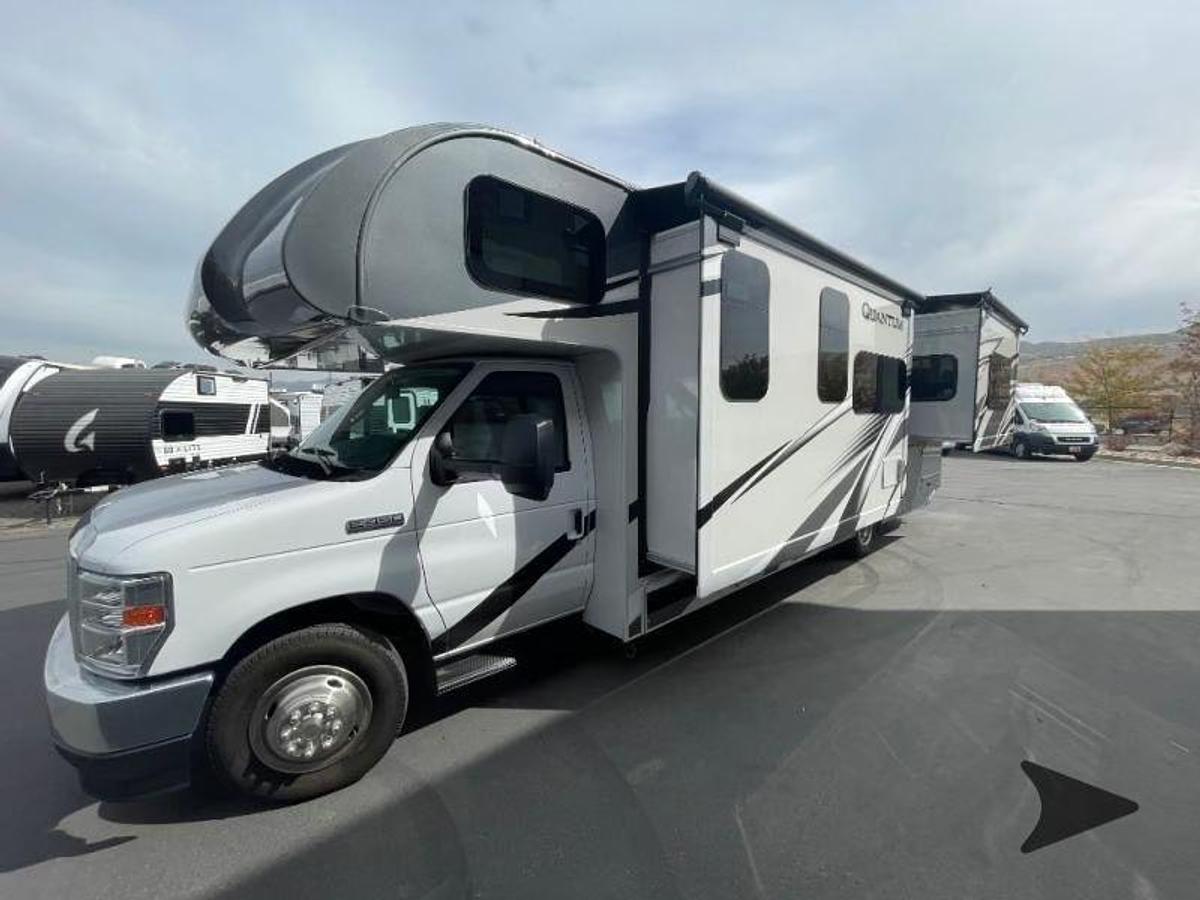 Used 2024 Thor Motor Coach Quantum KW29