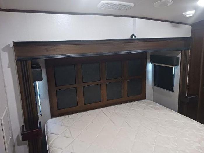 Used 2019 Jayco Pinnacle 36KPTS