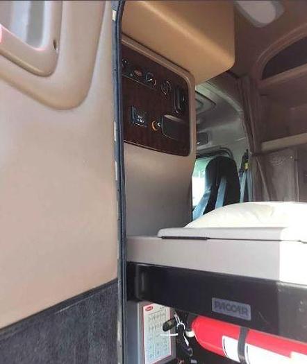 Used 2019 Peterbilt 389 Sleeper