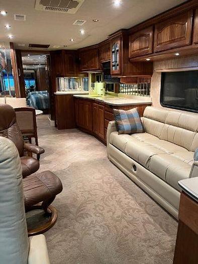 Used 2002 Country Coach Magna