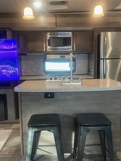 Used 2017 Highland Ridge Open Range Roamer RT323RLS