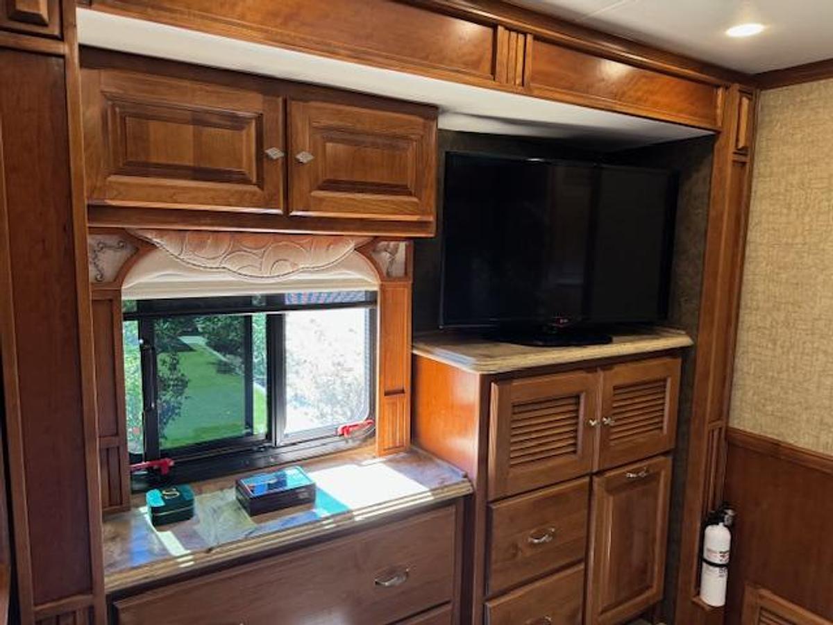 Used 2014 Tiffin Phaeton 40QBH