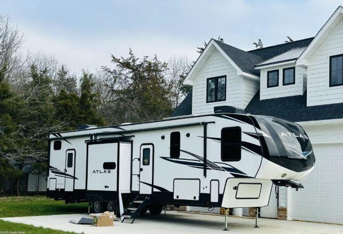 Used 2023 Dutchmen Atlas 3602LFKB Fifth Wheel