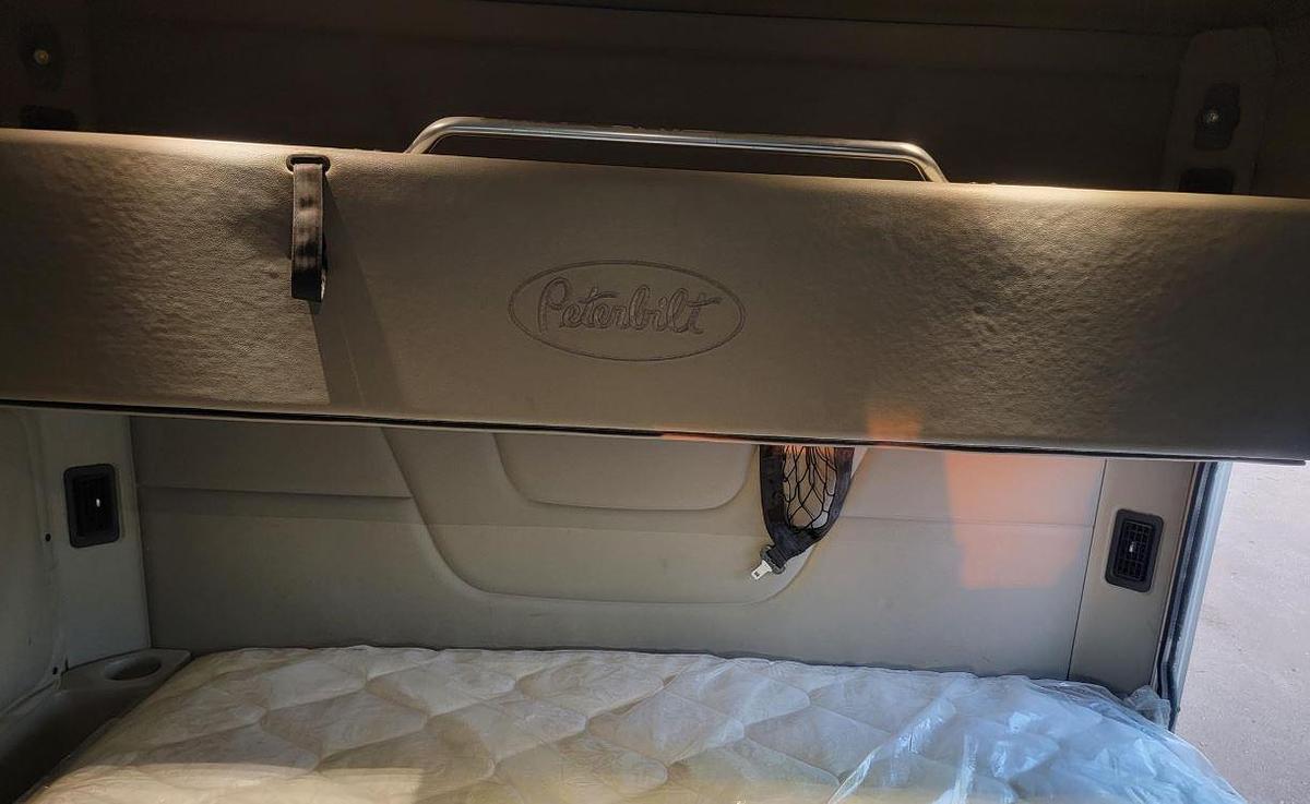Used 2021 Peterbilt 567
