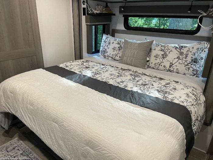 Used 2022 Keystone Montana 3761FL