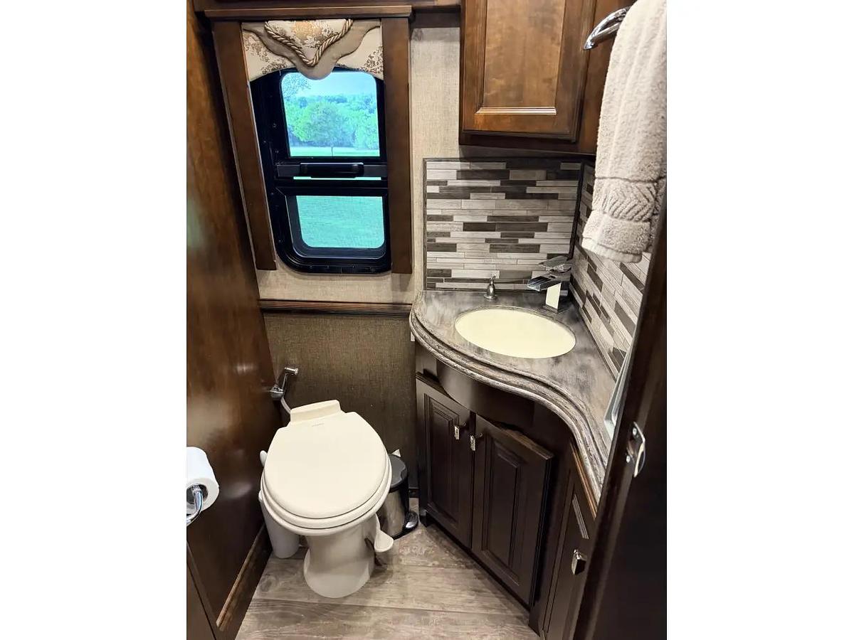 Used 2017 Tiffin Motorhomes Allegro Bus 40SP