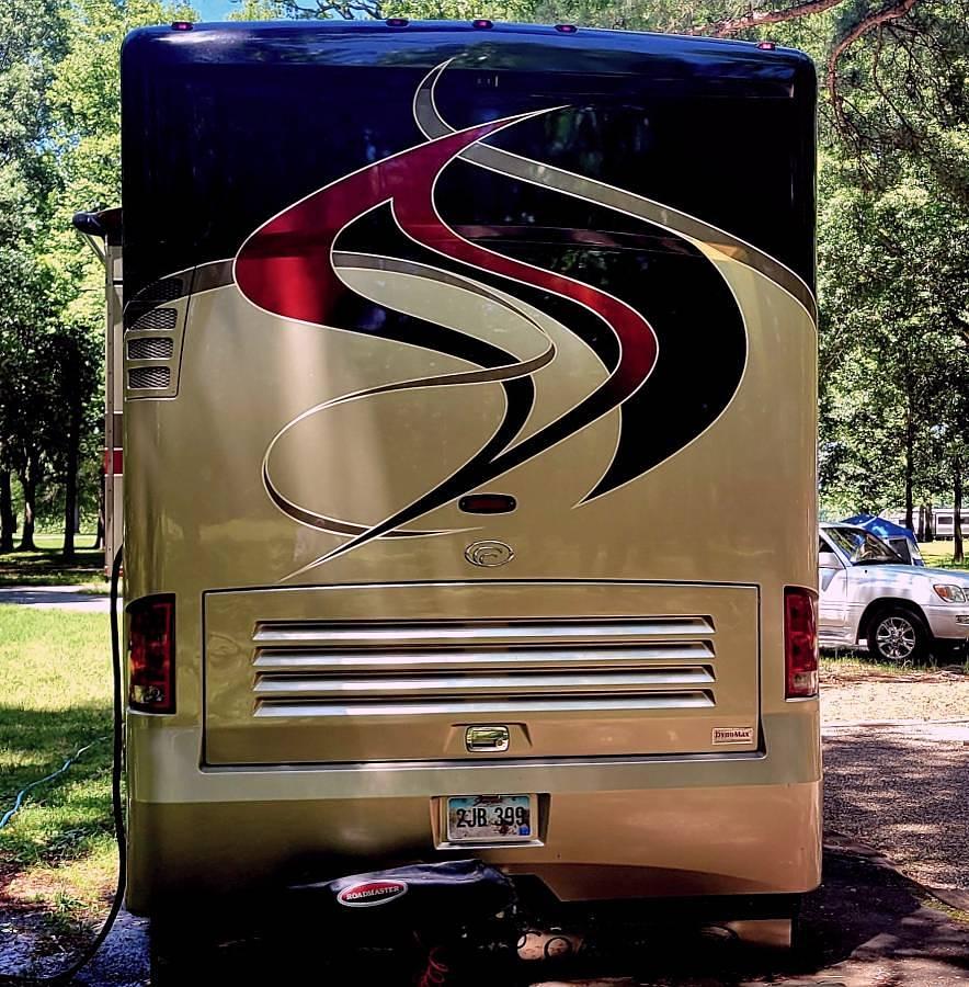 Used 2009 Country Coach Allure 470