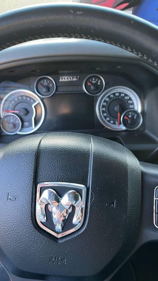 Used 2015 Ram 3500 SLT 4X4 Hemi V8 Crew Cab