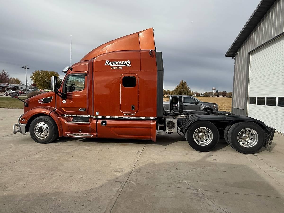 Used 2021 Peterbilt 579