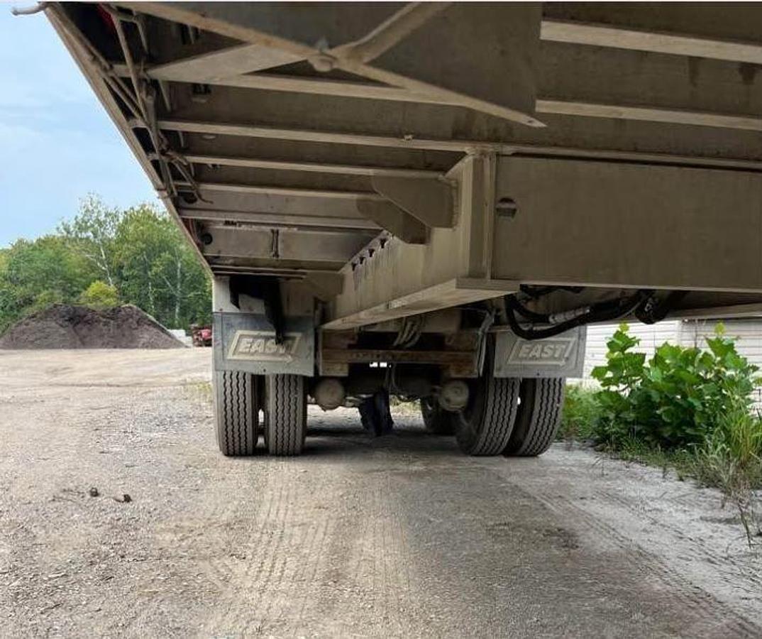 Used 2015 East 48 ft Trailer