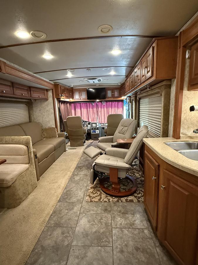 Used 2009 Winnebago Journey 39Z