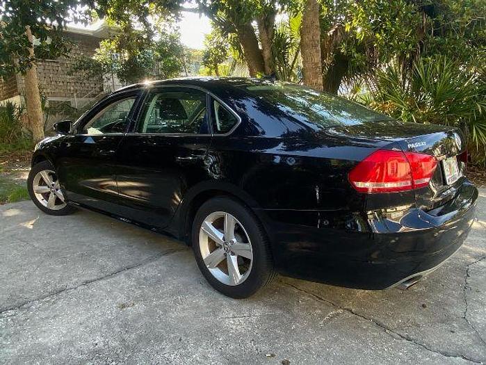 Used 2012 Volkswagen Passat SE w/Sunroof