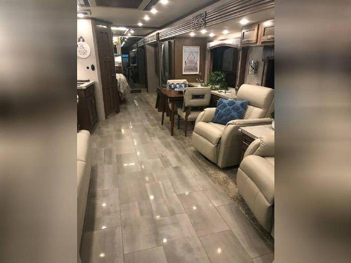 Used 2020 Newmar VENTANA 4037