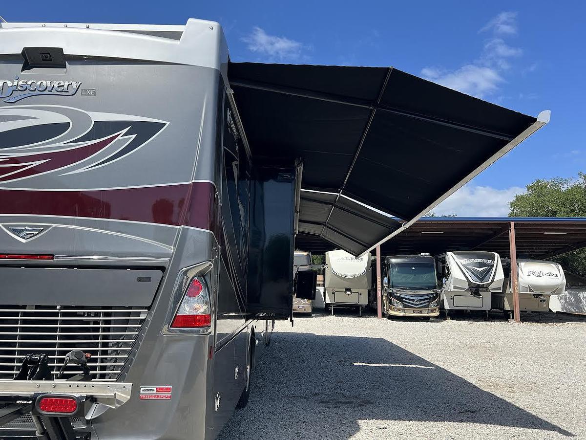 Used 2022 Fleetwood Discovery LXE 40M Class A Motorhome