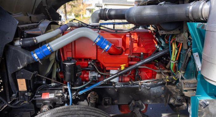 Used 2001 INTERNATIONAL 9900