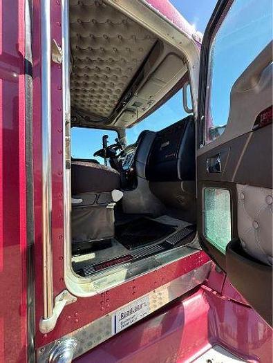 Used 2013 KENWORTH T660