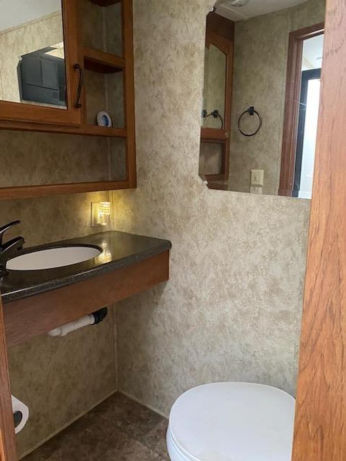 Used 2012 Keystone Montana Hickory Edition 33582RL Fifth Wheel