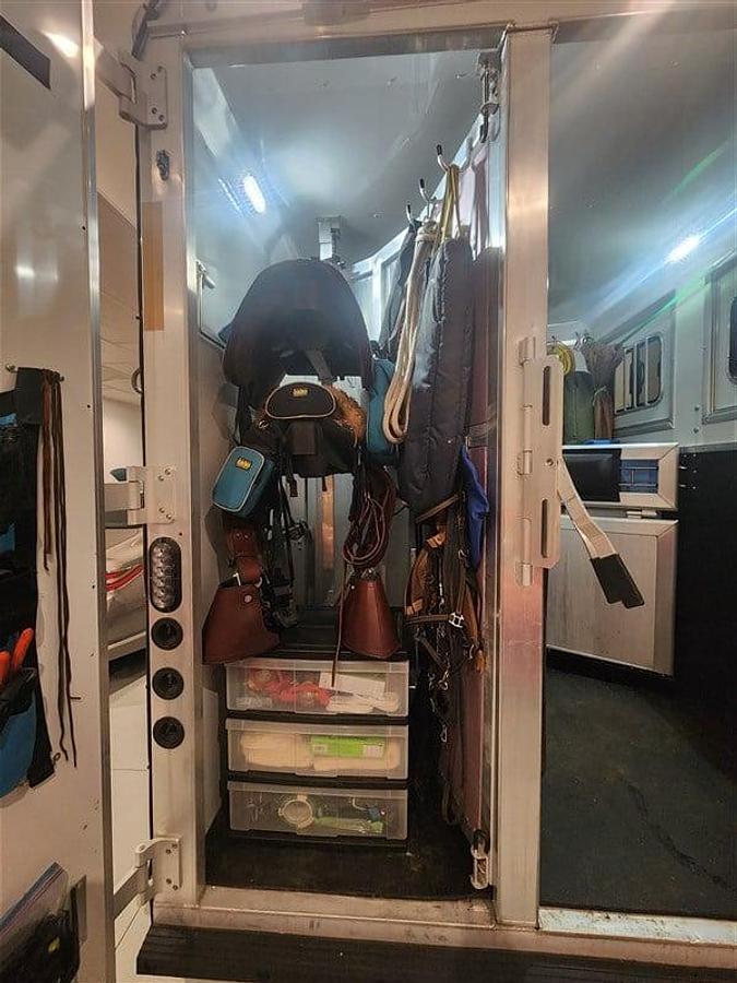 Used 2019 Lakota 7209 2 Horse Trailer with Living Quarters