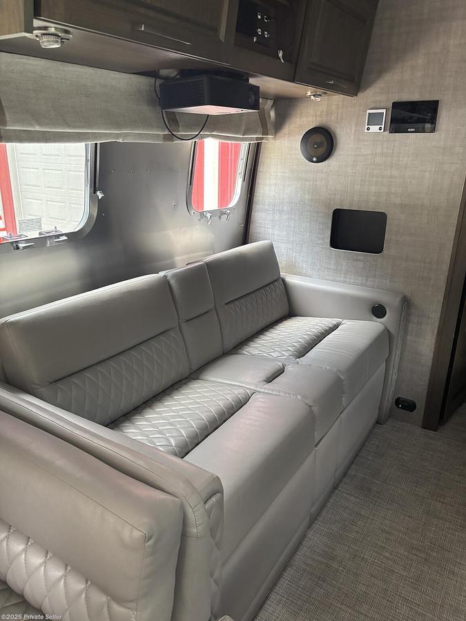 Used 2023 Airstream Classic 33