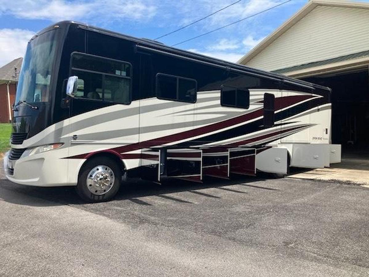 Used 2018 Tiffin Motorhomes Open Road 36LA Class A Motorhome