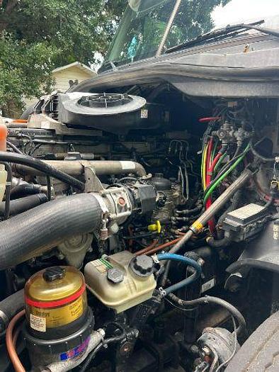 Used 2015 Freightliner Cascadia