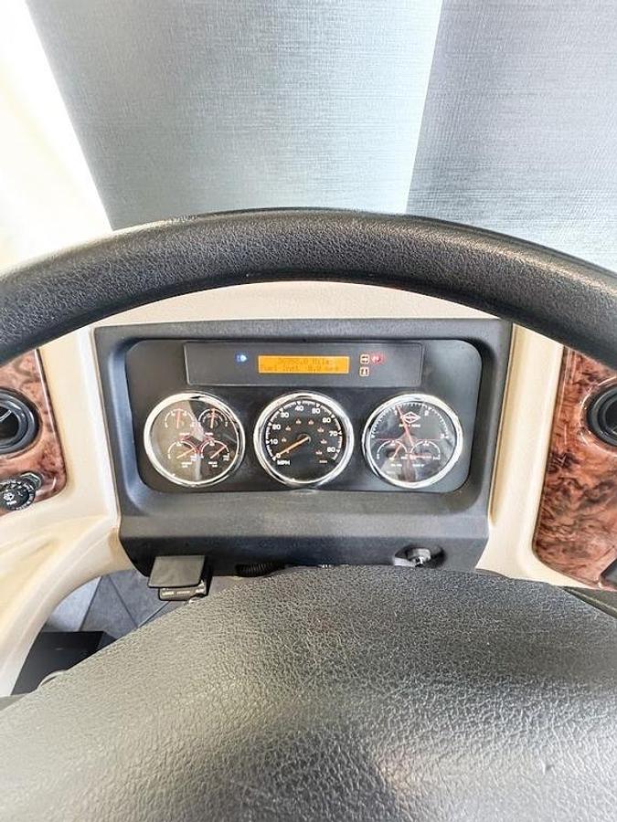Used 2010 Fleetwood Discovery 40X