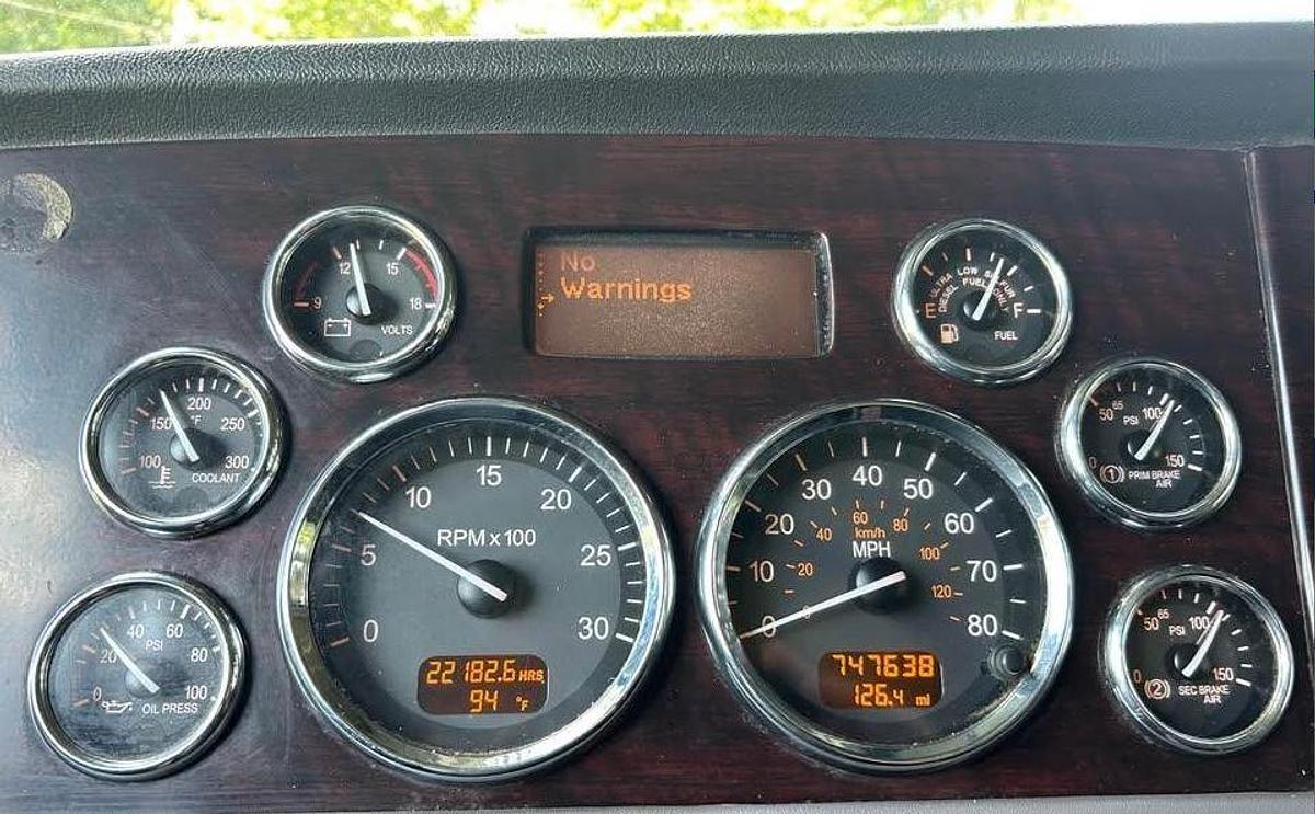 Used 2019 Peterbilt 389 Conventional Sleeper Cab