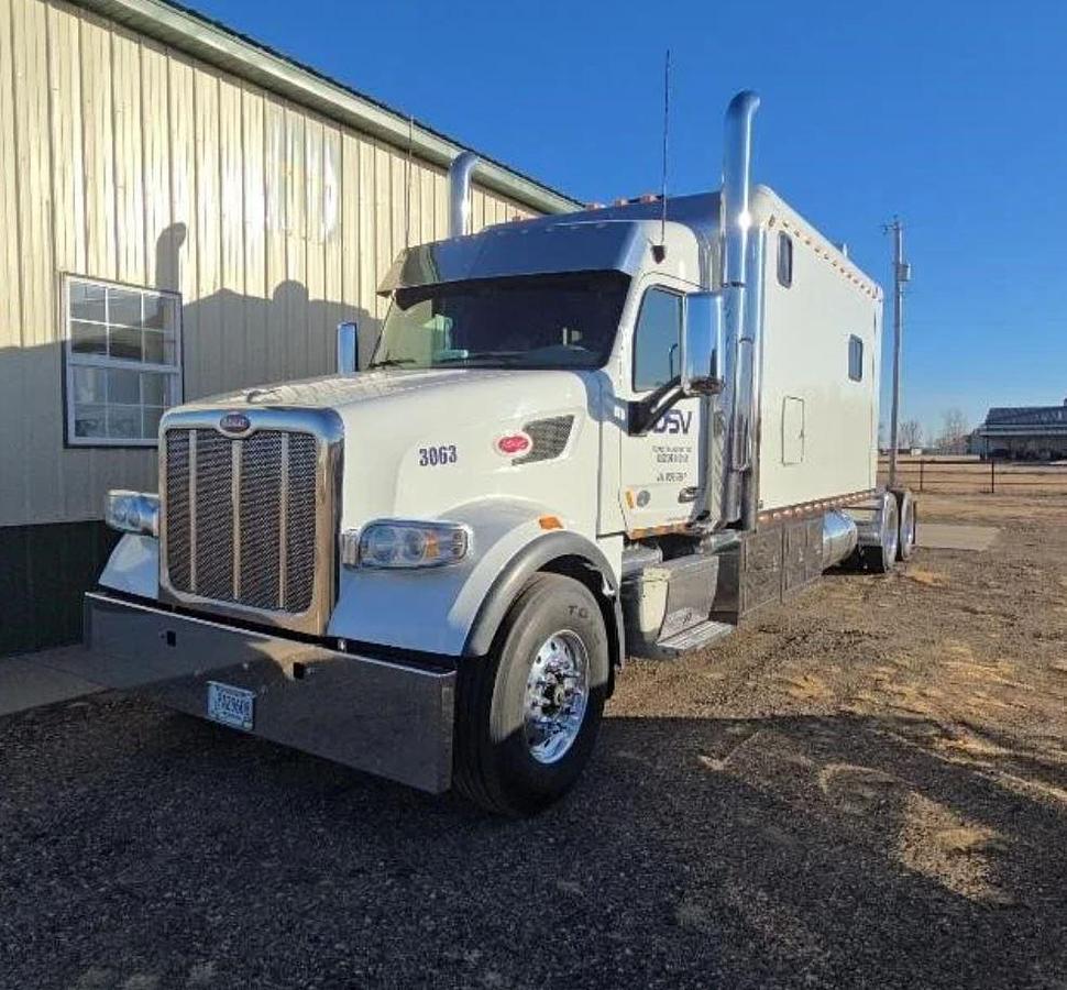 Used 2021 Peterbilt 567 Sleeper Truck