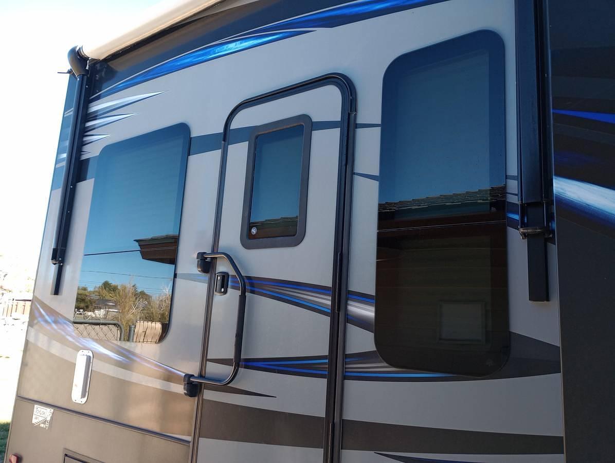 Used 2017 Keystone Fuzion 371 Anniversary Edition Fifth Wheel Toy Hauler