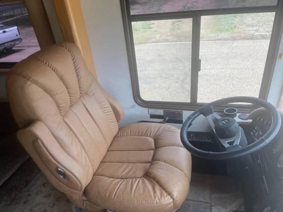 Used 1996 Foretravel U270 36' Class A Diesel Pusher