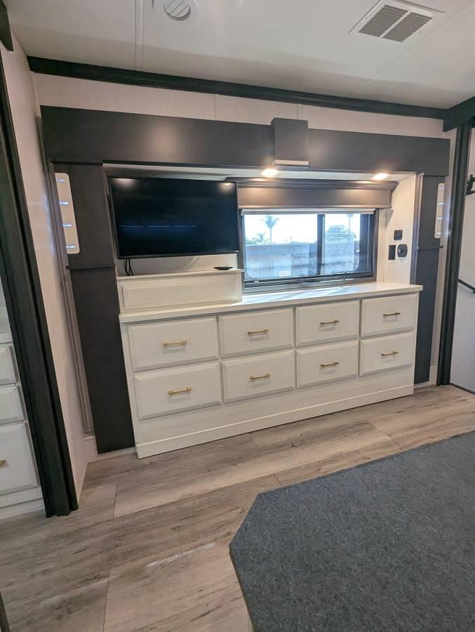 Used 2021 DRV Mobile Suites 41RKDB4