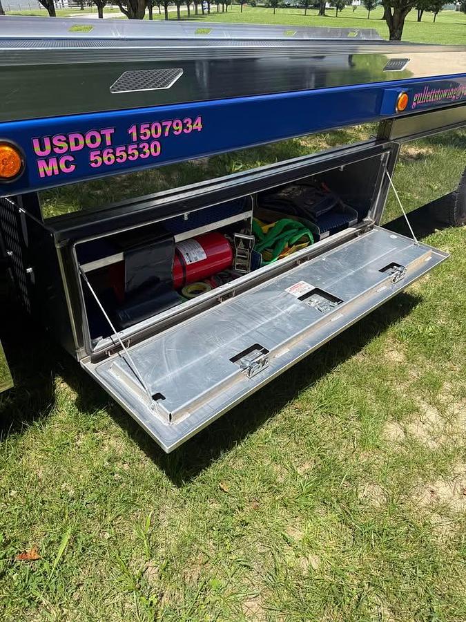 Used 2025 Kenworth T280