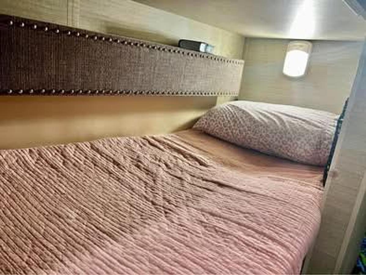 Used 2018 Jayco Seneca 37FS