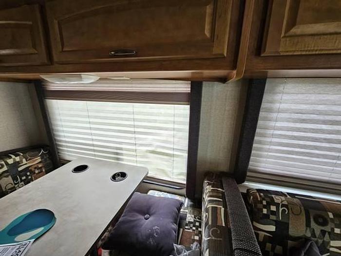 Used 2007 Fleetwood Tioga 31ft Class C Motorhome
