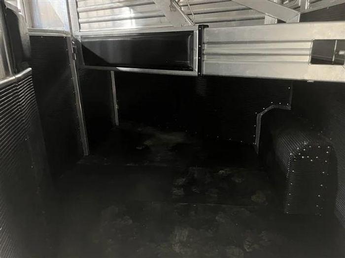 Used 2014 Elite 3 Horse Slant Load