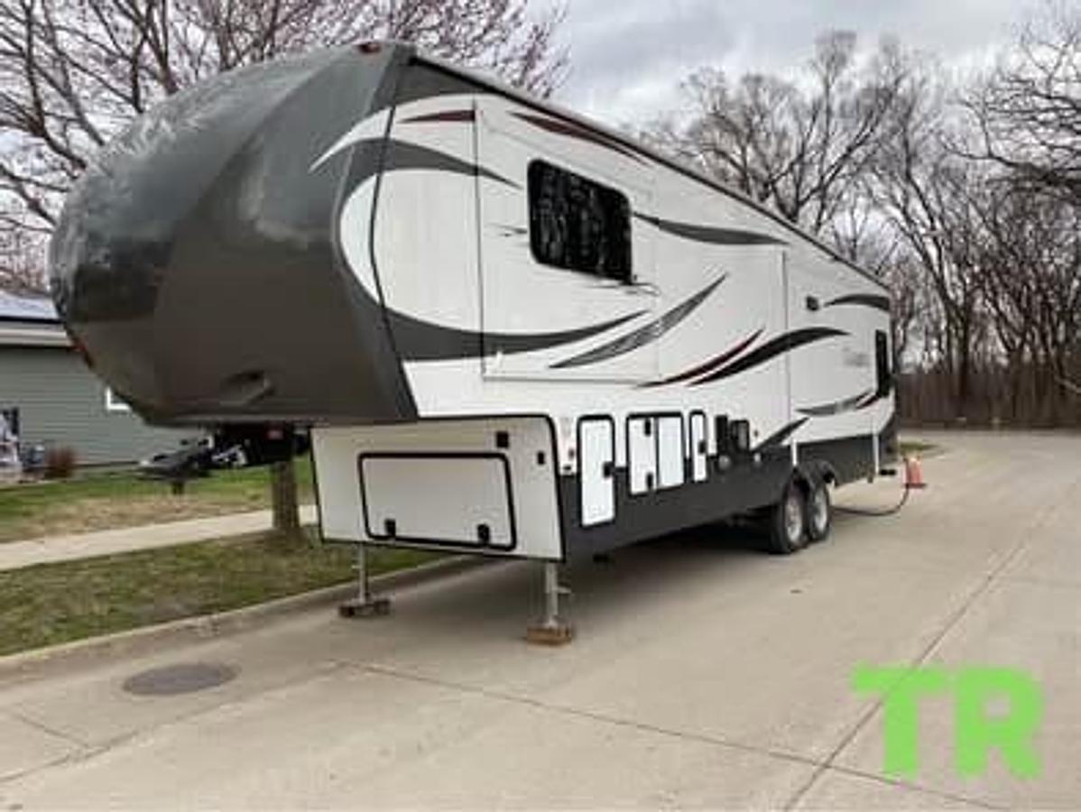 Used 2016 CrossRoads Cameo 34' Fifth Wheel