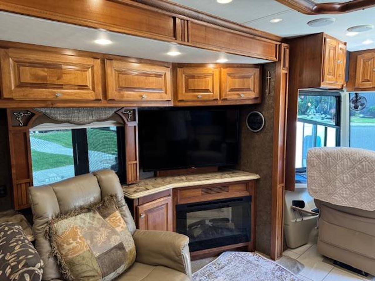 Used 2014 Tiffin Phaeton 40QBH