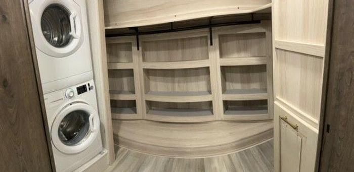 Used 2021 Alliance RV Paradigm 370FB