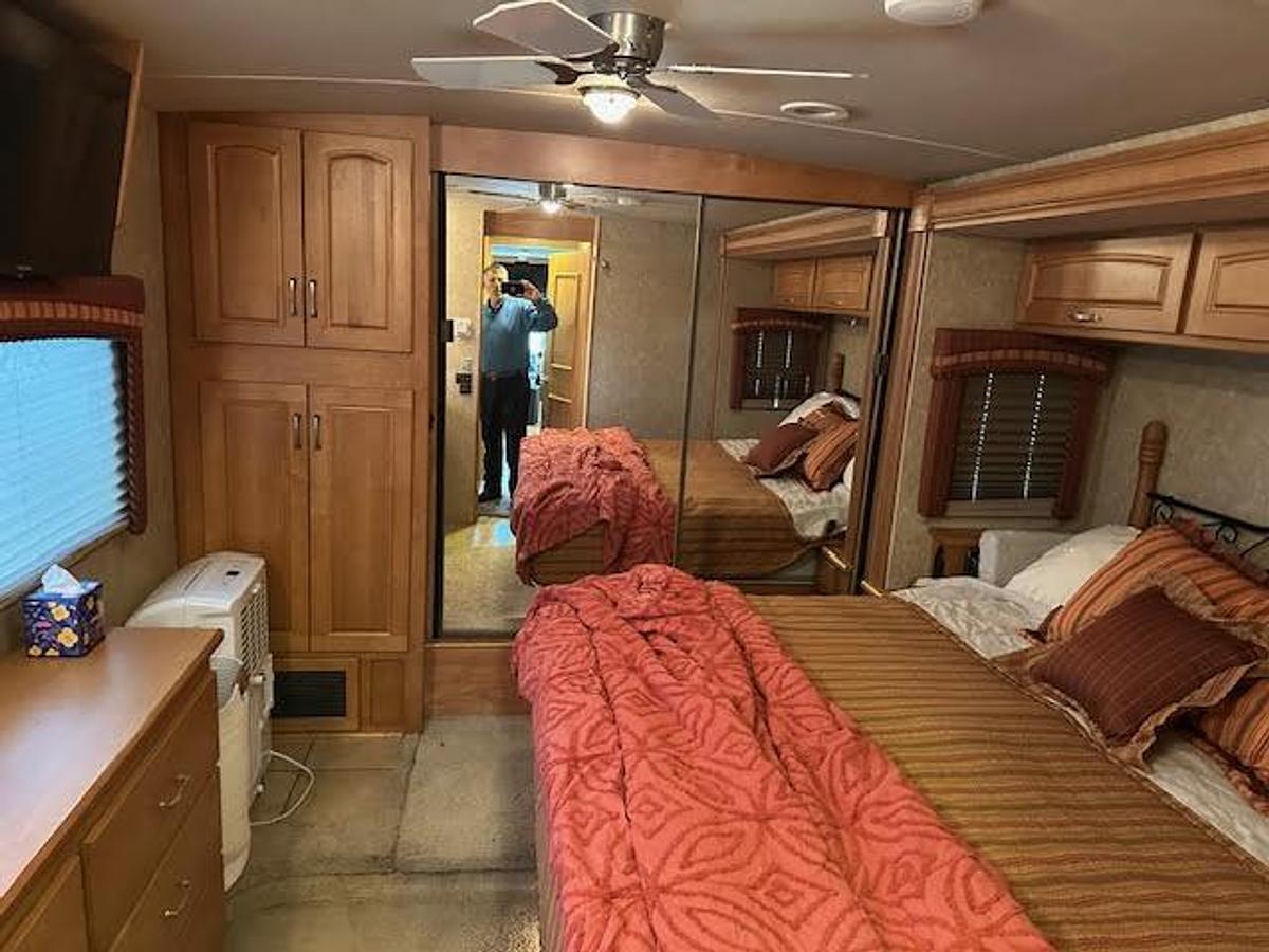 Used 2008 Winnebago Tour 40KD Class A Motorhome